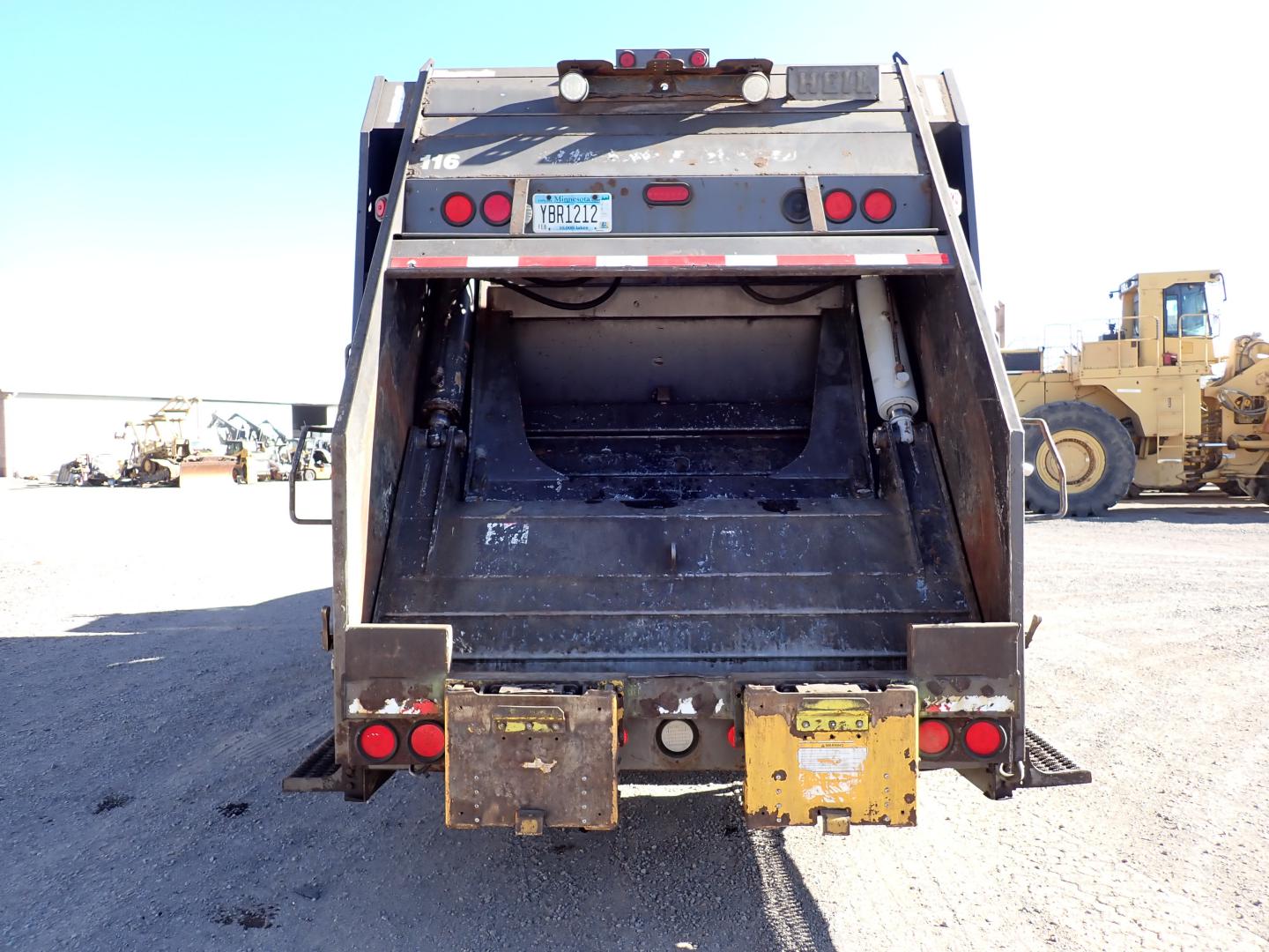 CAMION DE BASURA INTERNATIONAL 7400